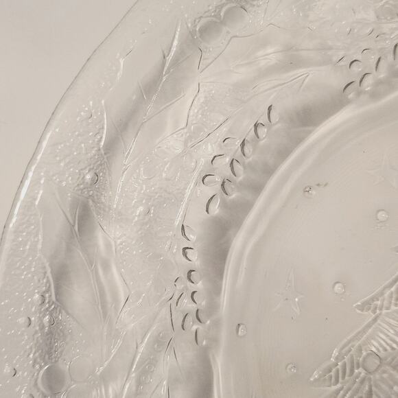 Set of 7 Vintage Arcoroc Holly Tree Tannenbaum Embossed Glass Christmas Plates - Picture 7 of 13